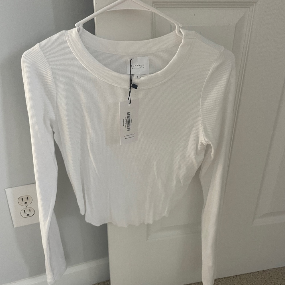 Sunday’s white Cecilia longsleeve cropped tee
